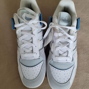 adidas Forum Exhibit Low sky tint. Size 9